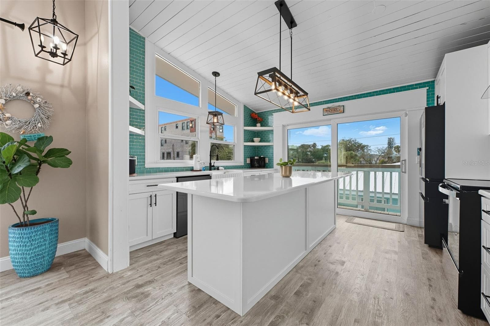 Single Family Residence at 208 BATES AVE, INDIAN ROCKS BEACH, photo 12 of 47