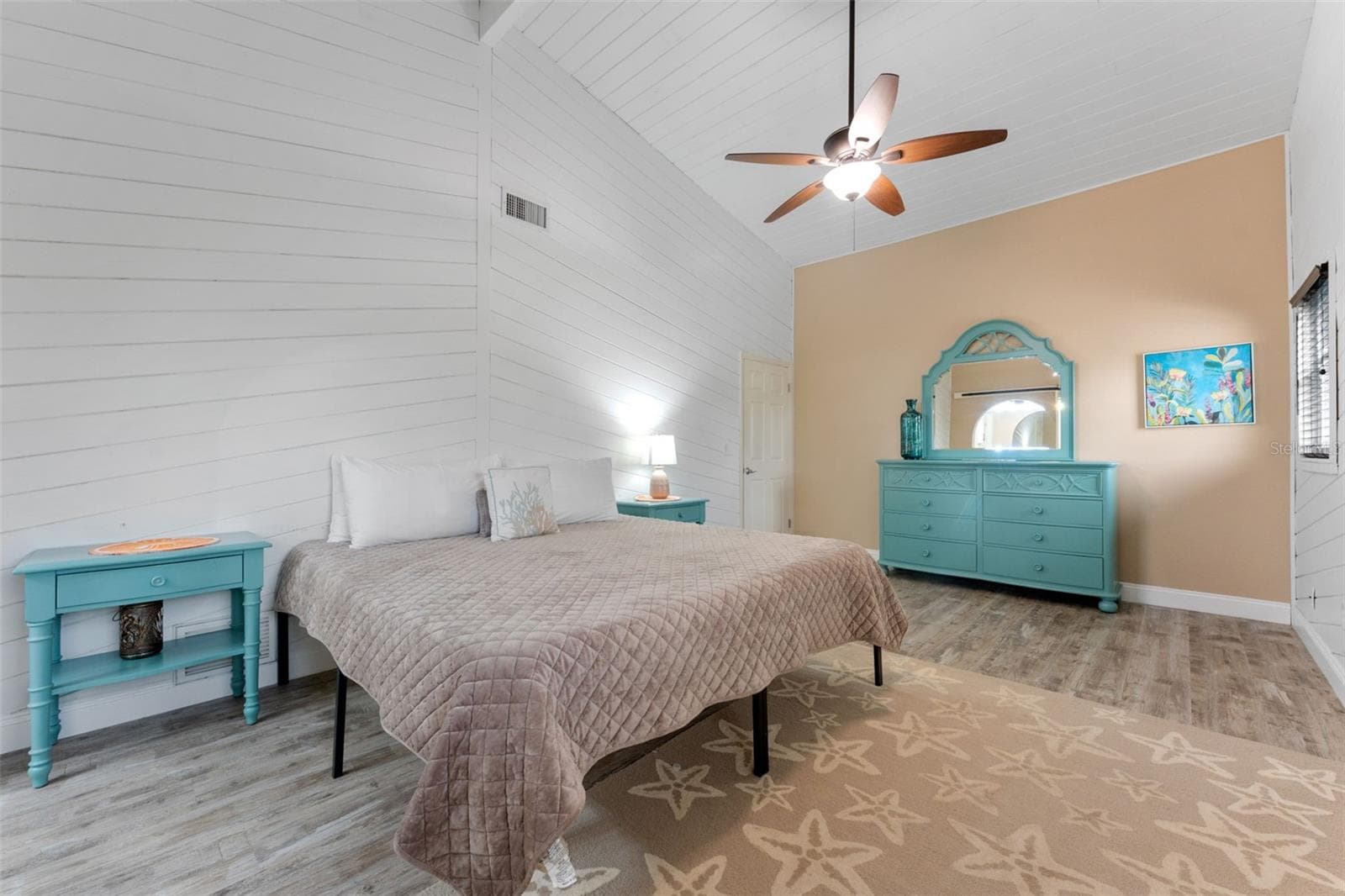 Single Family Residence at 208 BATES AVE, INDIAN ROCKS BEACH, photo 17 of 47