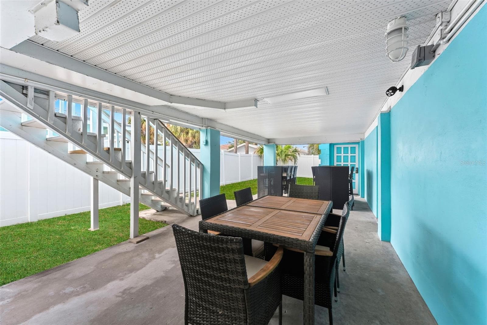 Single Family Residence at 208 BATES AVE, INDIAN ROCKS BEACH, photo 36 of 47