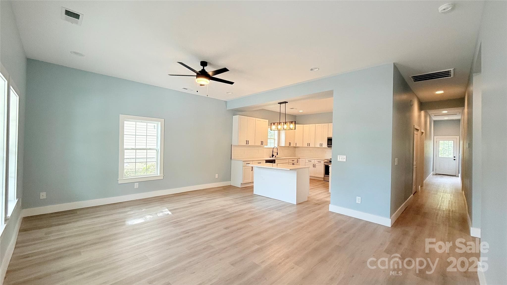 Single Family Residence at Lancaster, photo 2 of 21