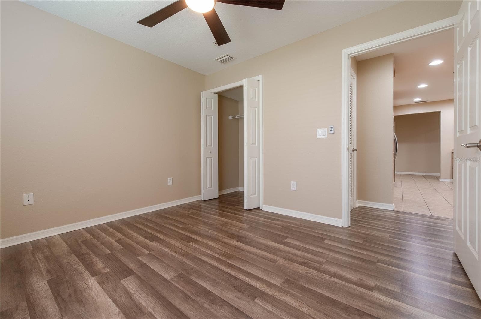 Condominium at 7206 HAMILTON RD #7206, BRADENTON, photo 3 of 32