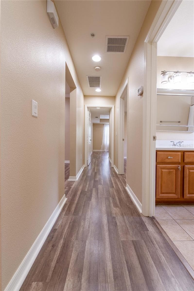 Condominium at 7206 HAMILTON RD #7206, BRADENTON, photo 5 of 32