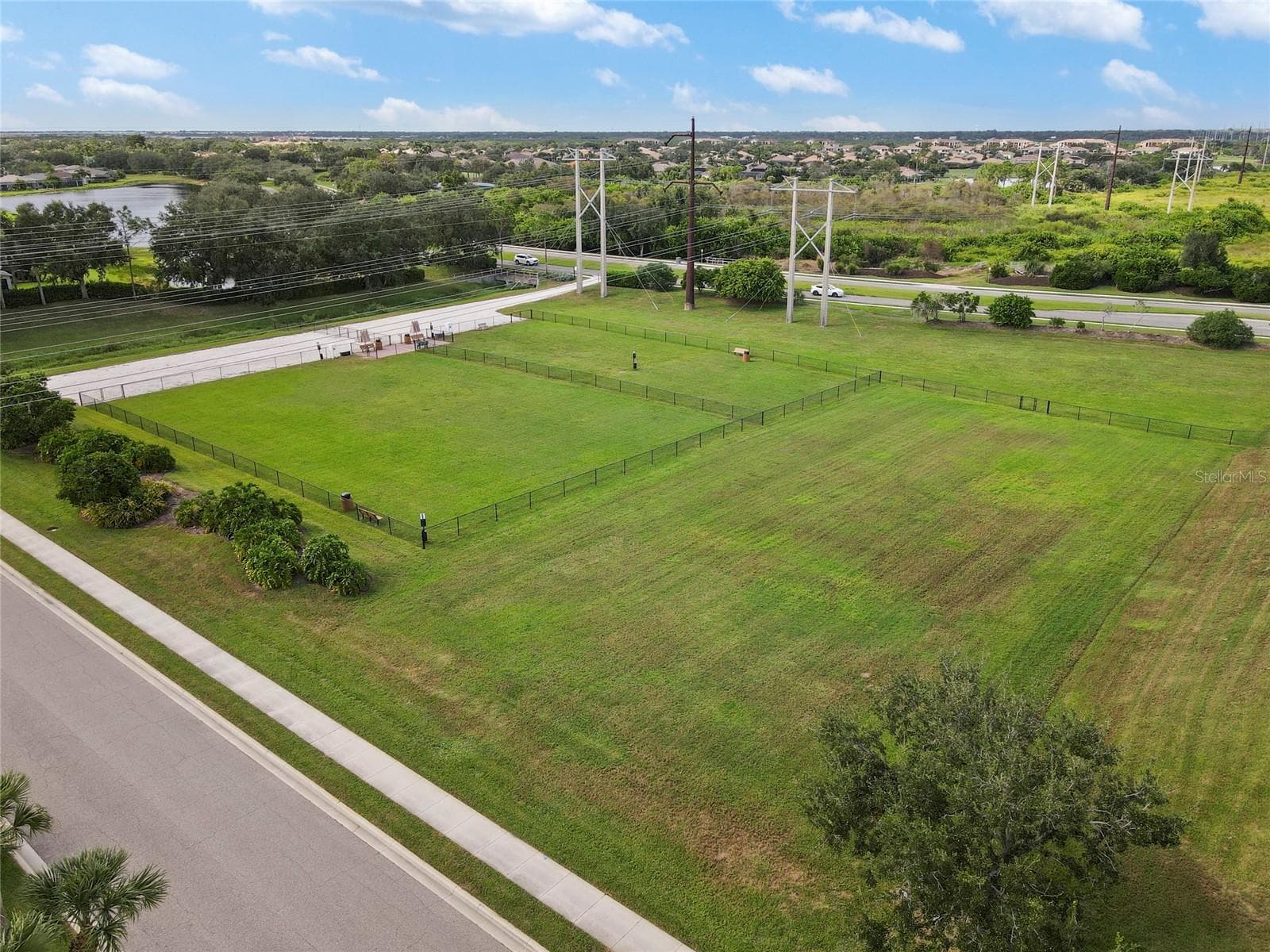 Single Family Residence at 8746 STONE HARBOUR LOOP, BRADENTON, photo 58 of 71