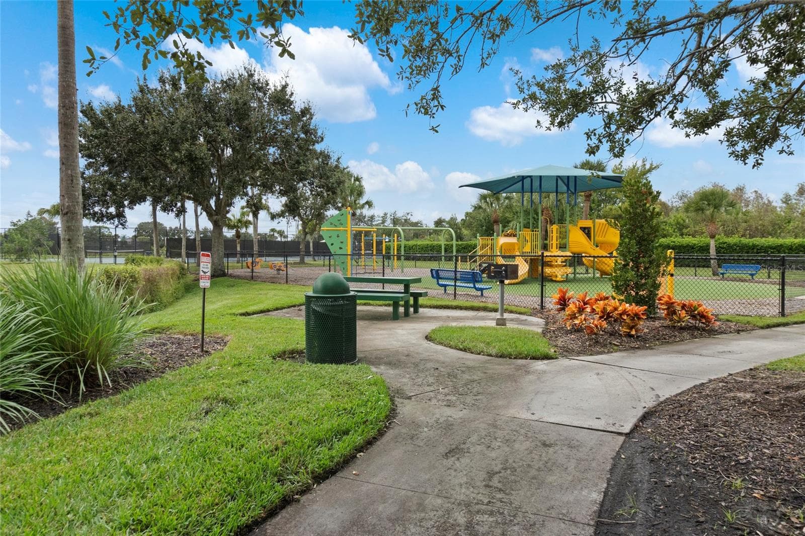 Single Family Residence at 8746 STONE HARBOUR LOOP, BRADENTON, photo 68 of 71
