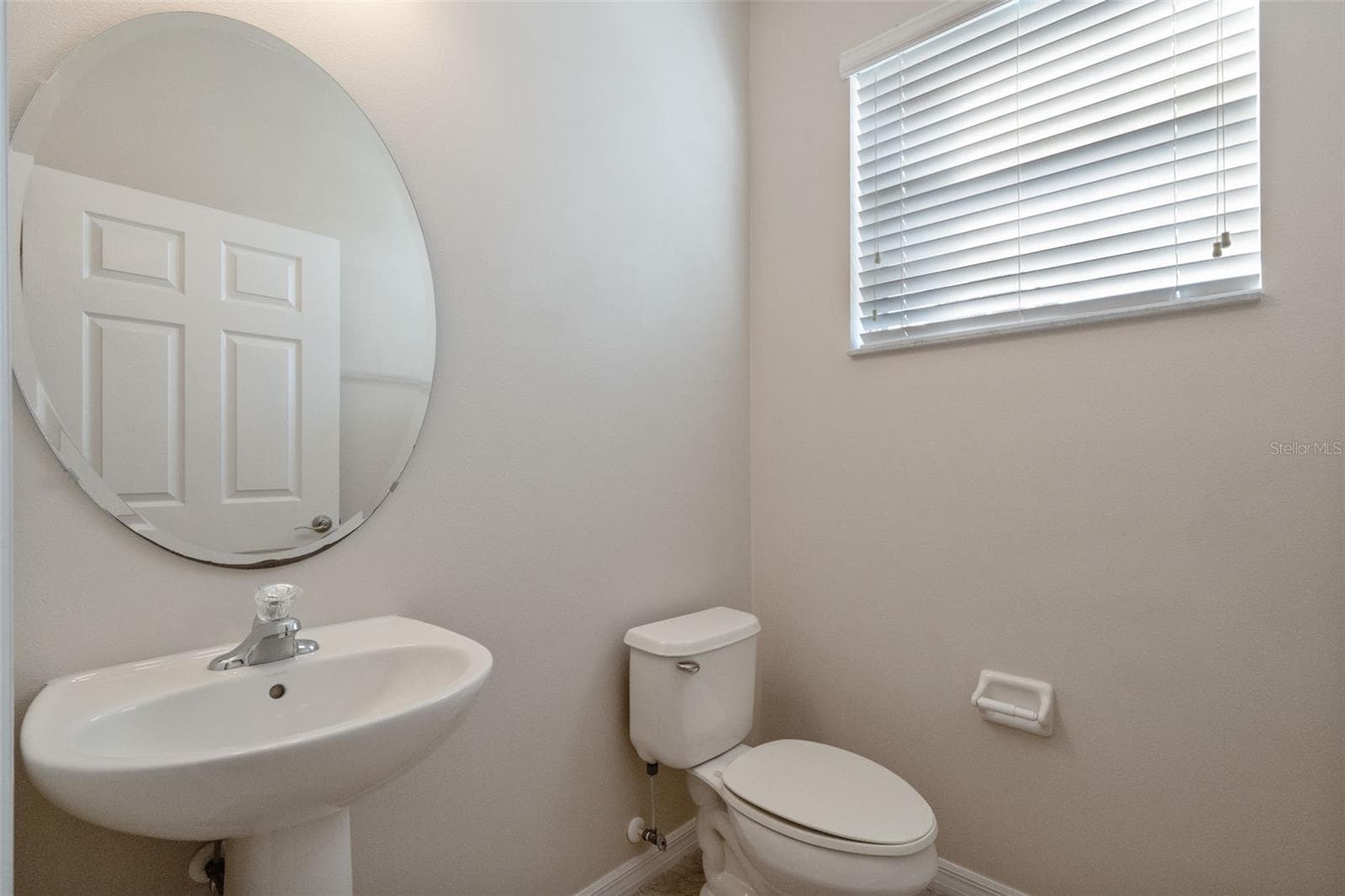 Townhouse at 10376 FALLSGROVE ST, ORLANDO, photo 13 of 38