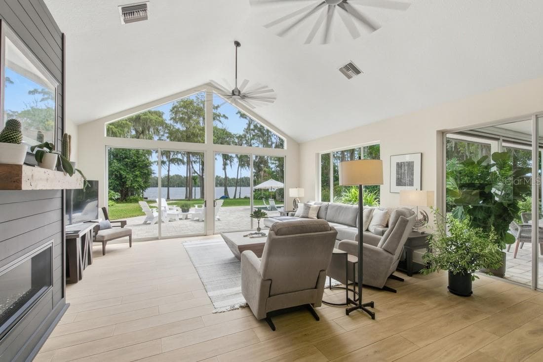 Single Family Residence at 4733 CHULUOTA RD, ORLANDO, photo 13 of 49