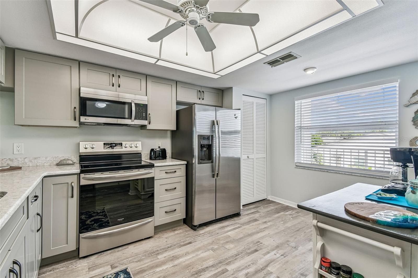 Condominium at 7301 29TH AVE DR W #202, BRADENTON, photo 4 of 46