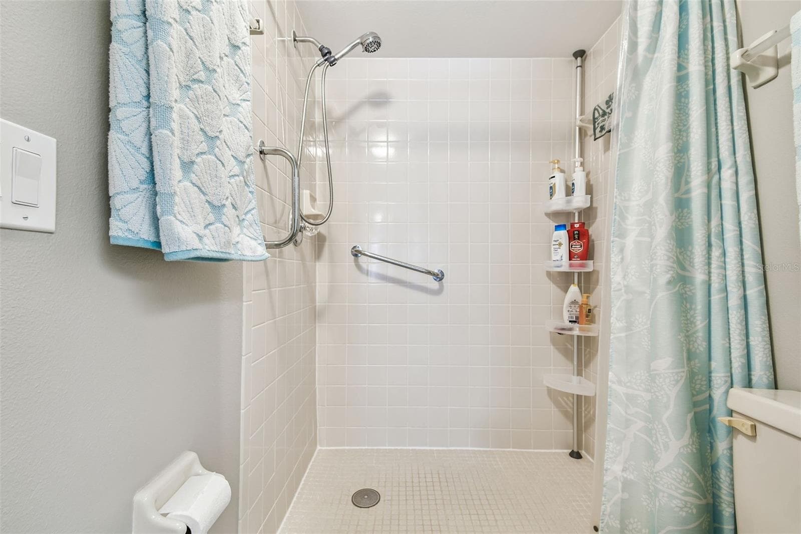 Condominium at 7301 29TH AVE DR W #202, BRADENTON, photo 21 of 46