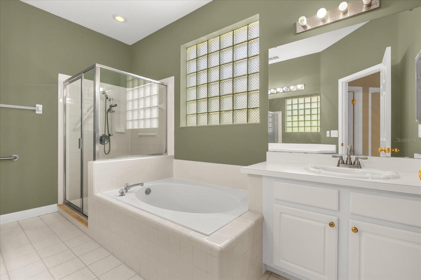Primary Bathroom - 5653 MAGNOLIA BLOOM TER, OVIEDO