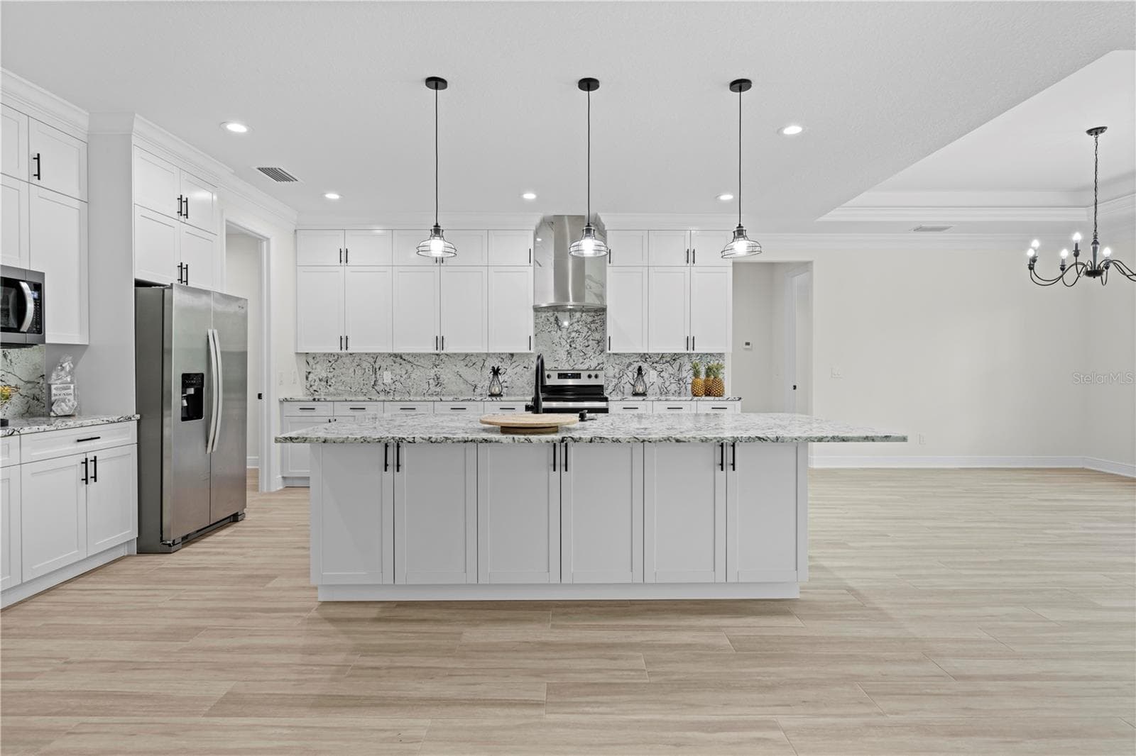 Single Family Residence at 18130 PARROT RD, WEEKI WACHEE, photo 9 of 34