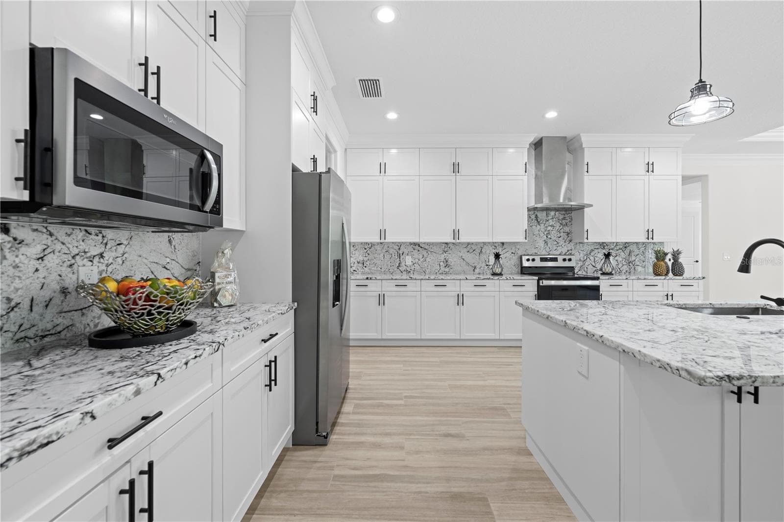 Single Family Residence at 18130 PARROT RD, WEEKI WACHEE, photo 15 of 34