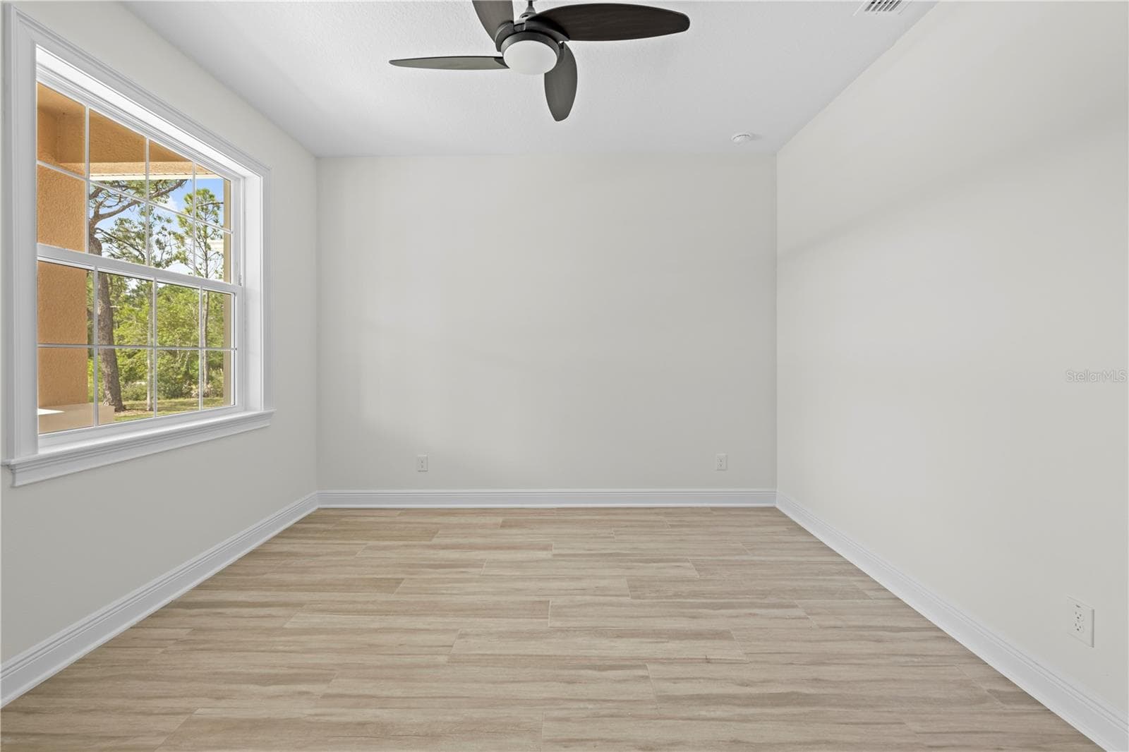 Single Family Residence at 18130 PARROT RD, WEEKI WACHEE, photo 21 of 34