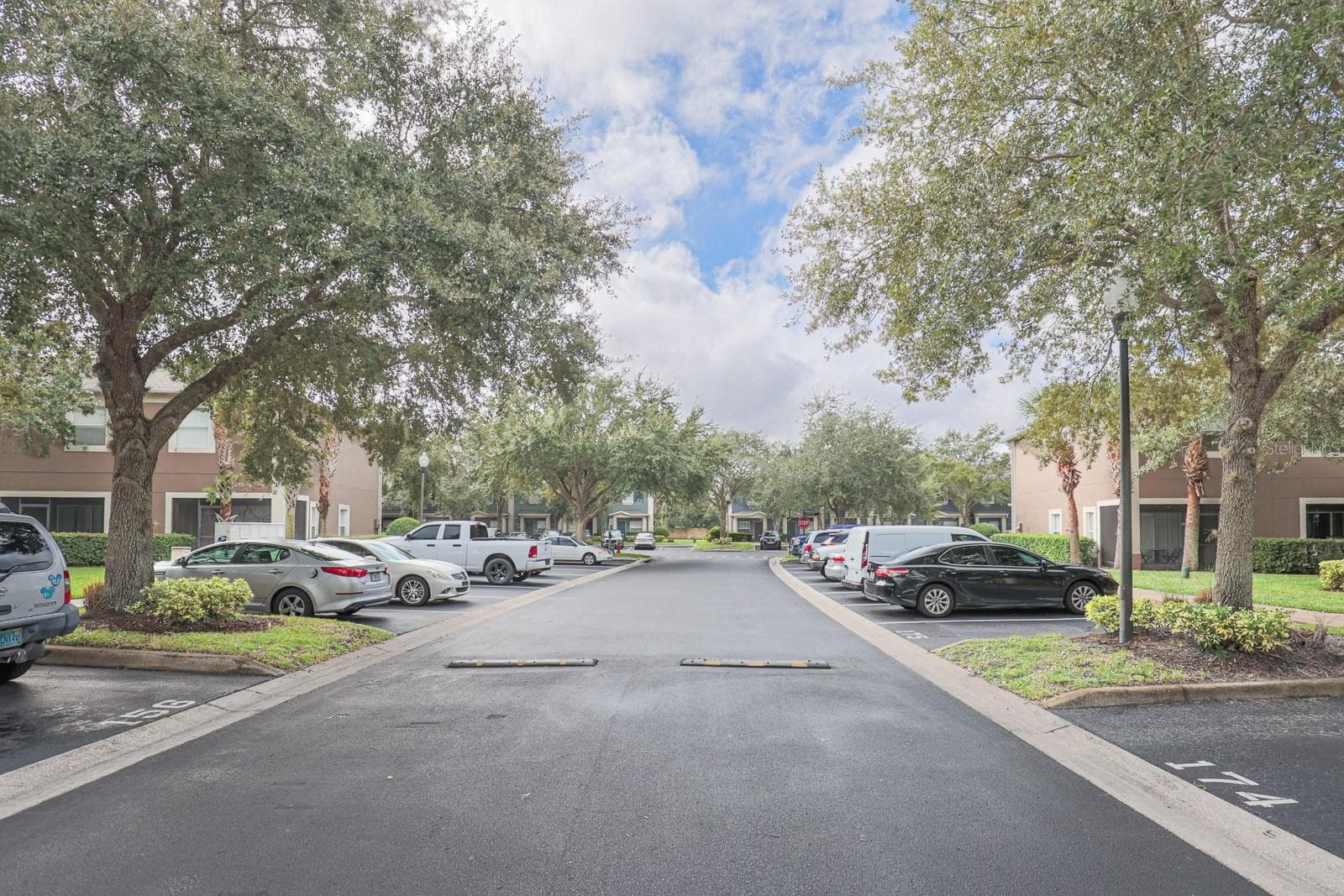 Front Road & Parking - 3664 WILSHIRE WAY RD #261, ORLANDO