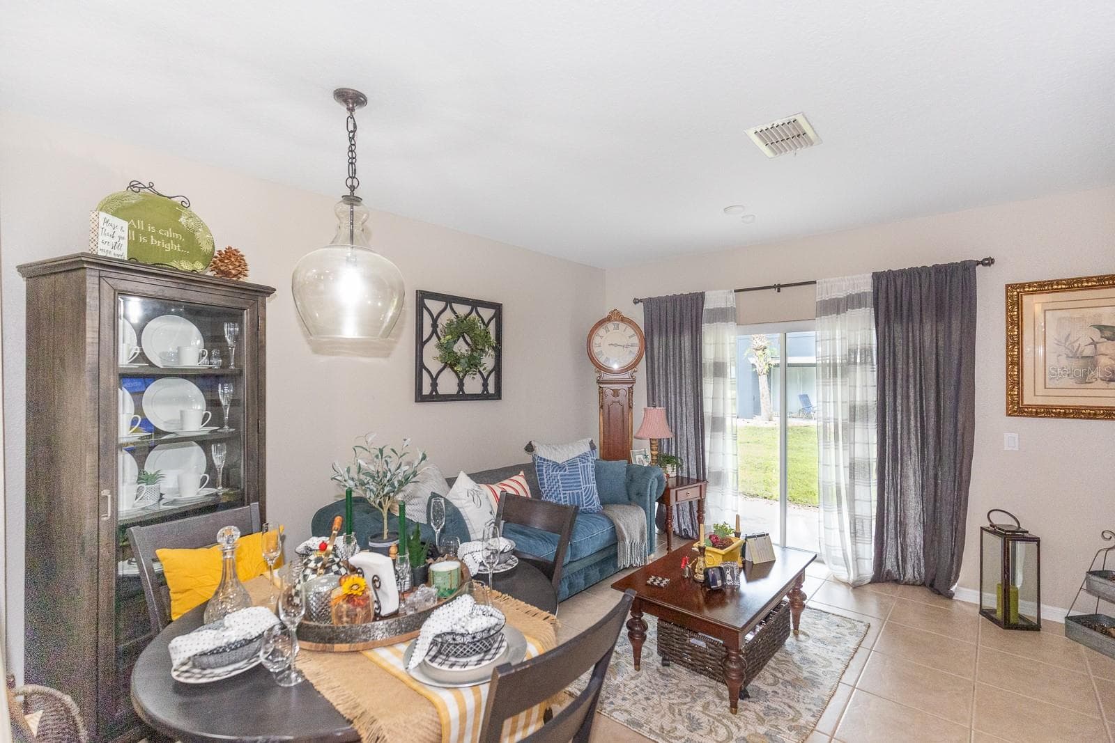 Living Room / Dining - 3664 WILSHIRE WAY RD #261, ORLANDO