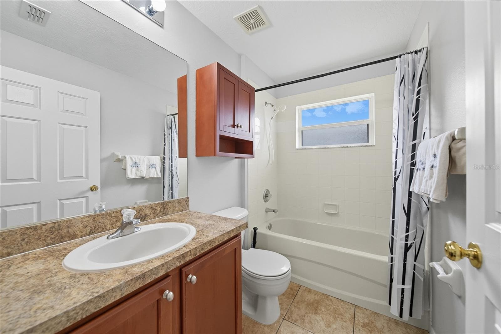 Bathroom 2 - 9427 ROLLING CIR, SAN ANTONIO