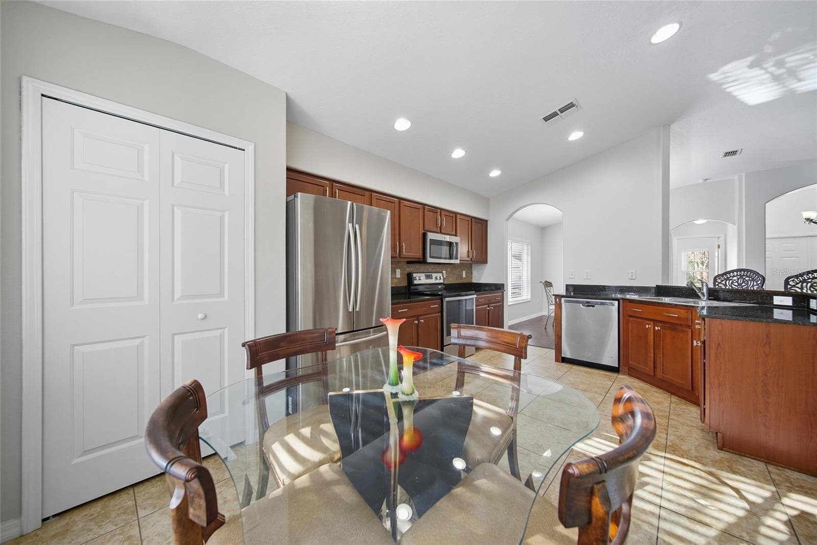 Breakfast nook/cafe area - 9427 ROLLING CIR, SAN ANTONIO