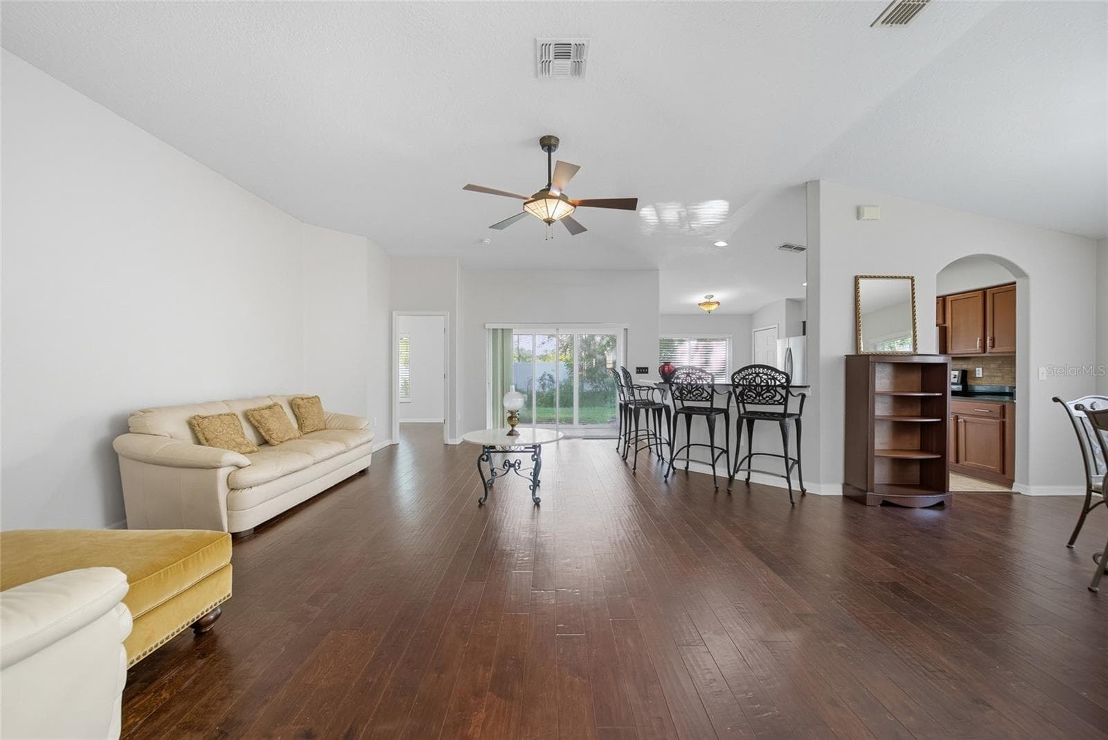 Living Room - 9427 ROLLING CIR, SAN ANTONIO