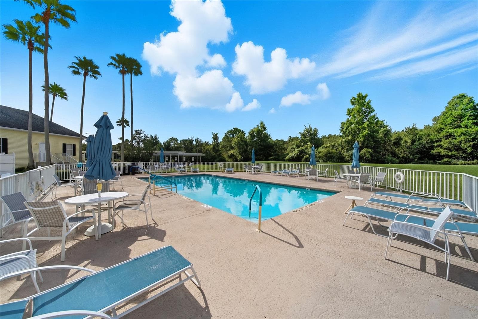 Community Pool - 9427 ROLLING CIR, SAN ANTONIO