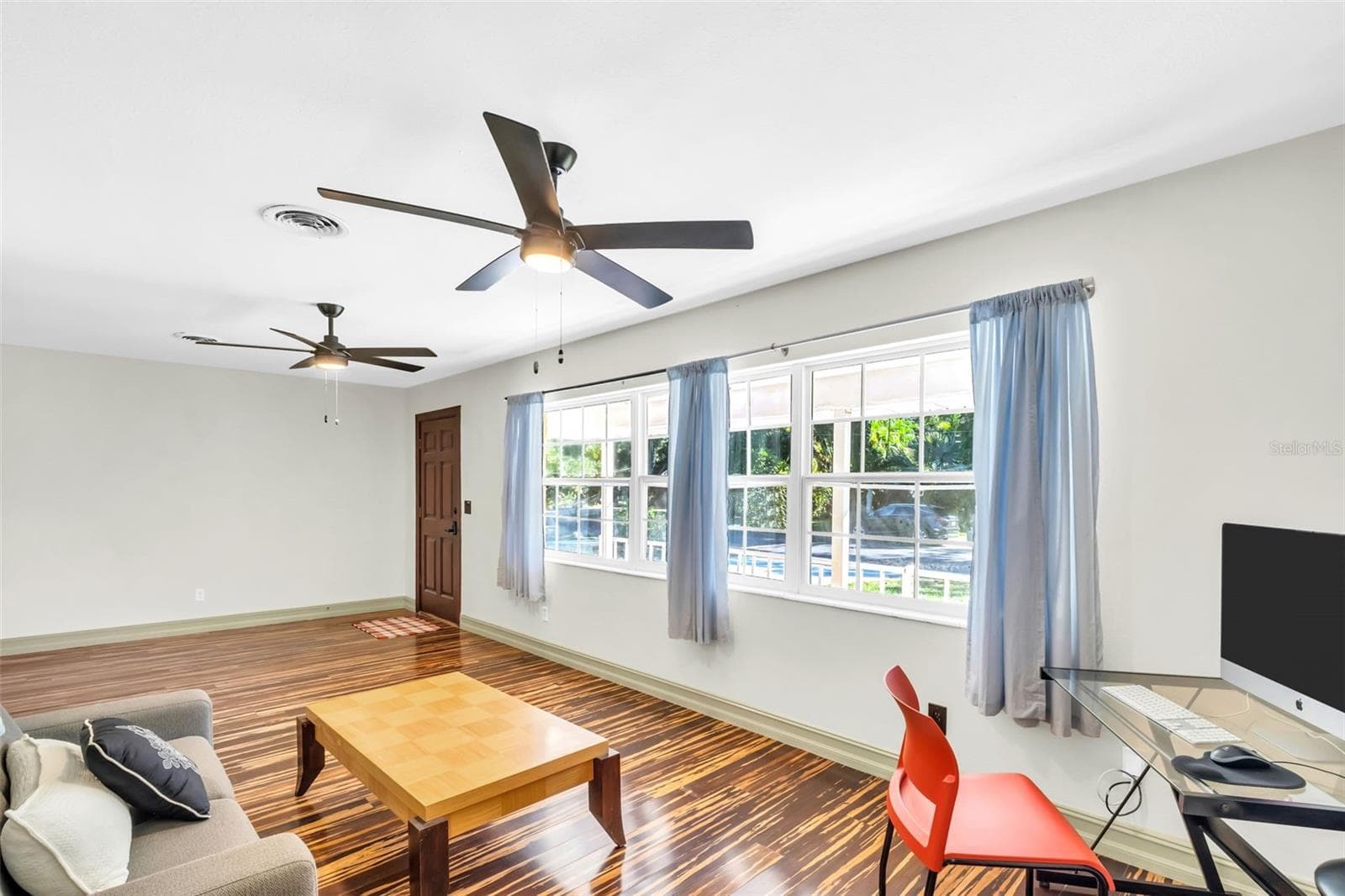 Living Room (Note being used as AirBnb) - 1182 NORWOOD AVE, CLEARWATER