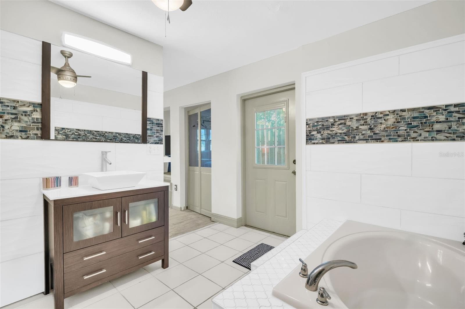 Primary Ensuite Bath - 1182 NORWOOD AVE, CLEARWATER