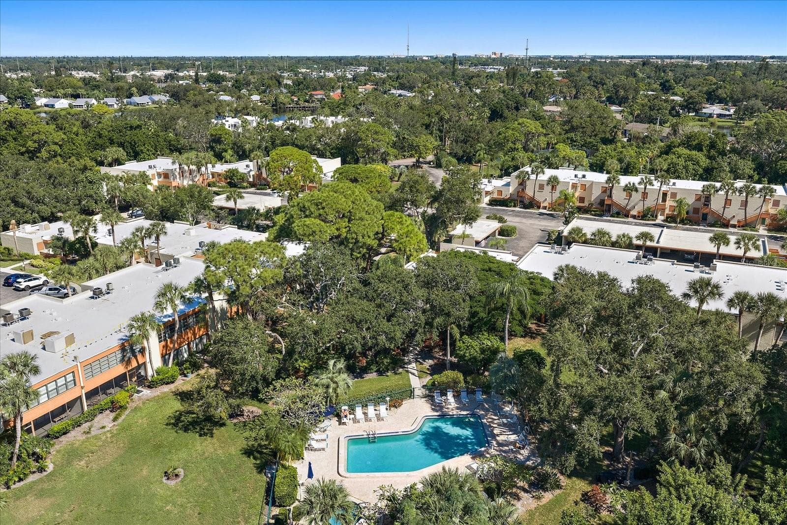 Community Pool #1 - 182 PINENEEDLE DR, BRADENTON