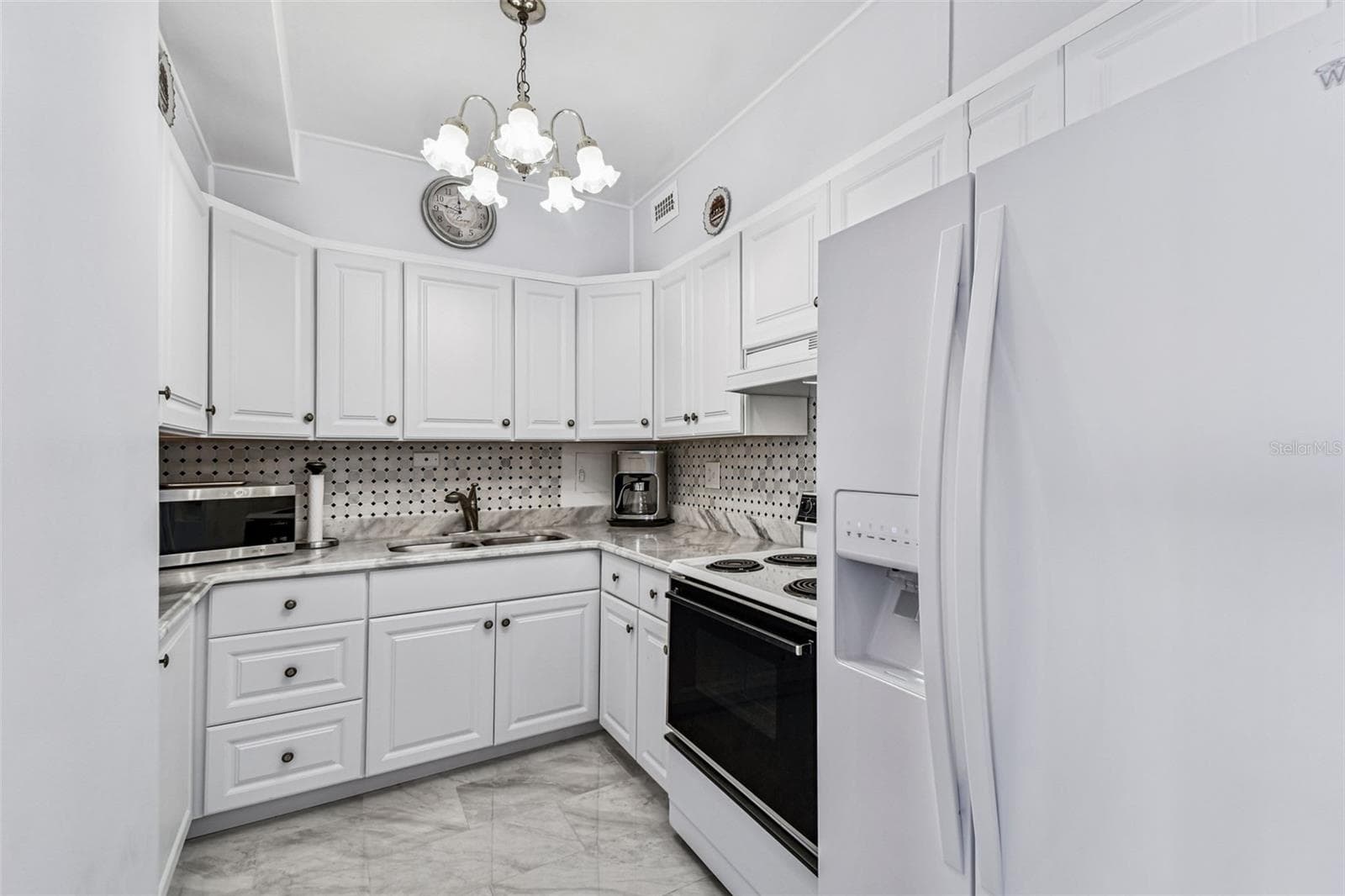 Condominium at 31 ISLAND WAY #609, CLEARWATER BEACH, photo 9 of 65