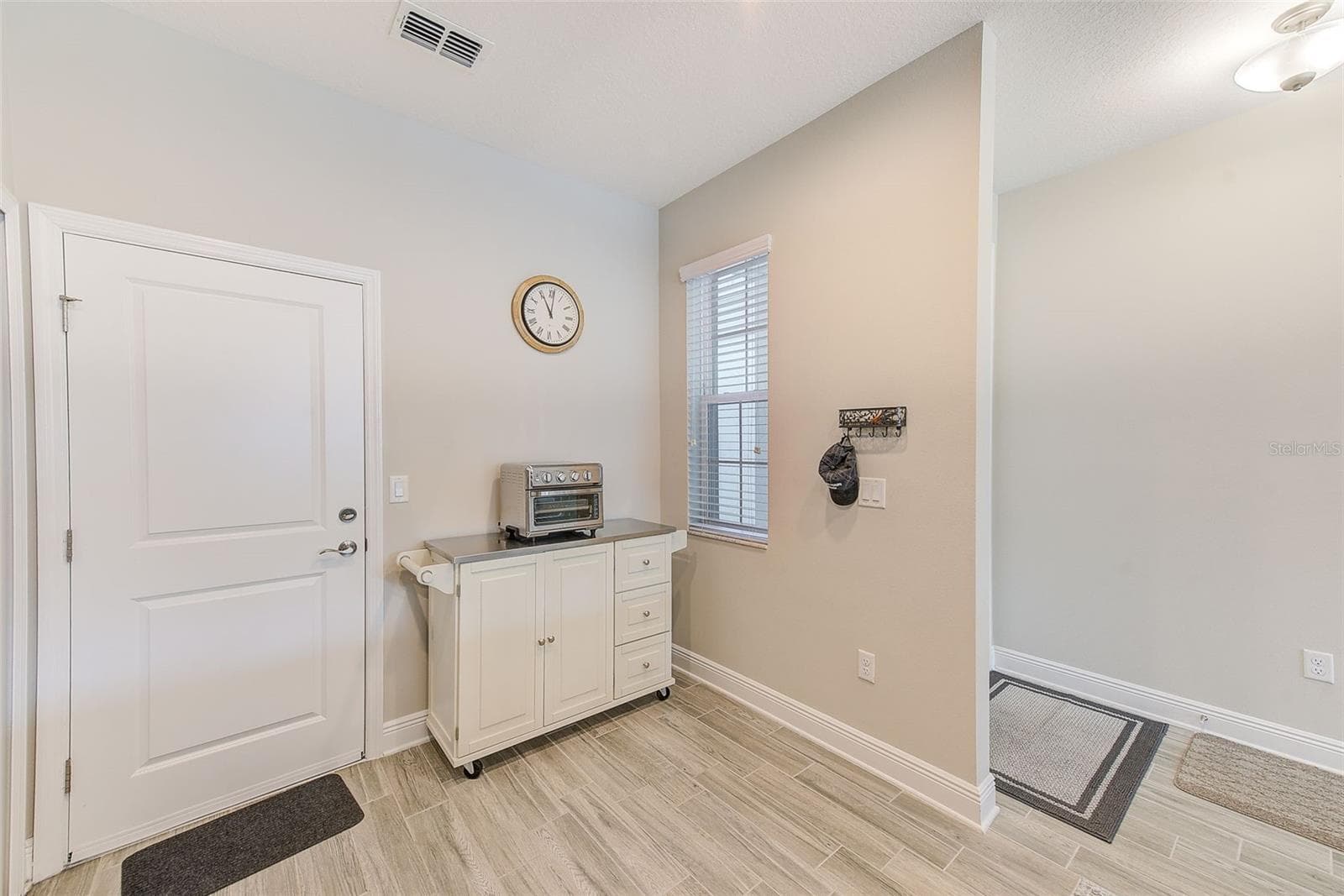 Townhouse at 2441 FOGGY CREEK CIR, CLEARWATER, photo 7 of 36