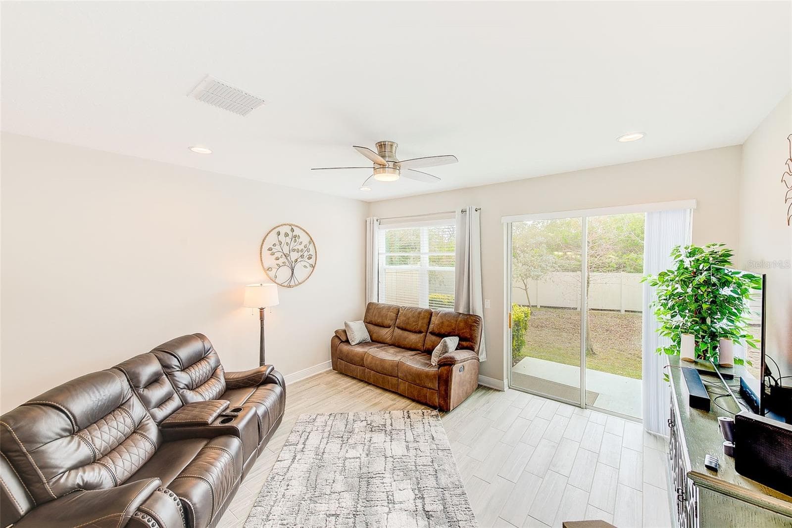 Townhouse at 2441 FOGGY CREEK CIR, CLEARWATER, photo 16 of 36