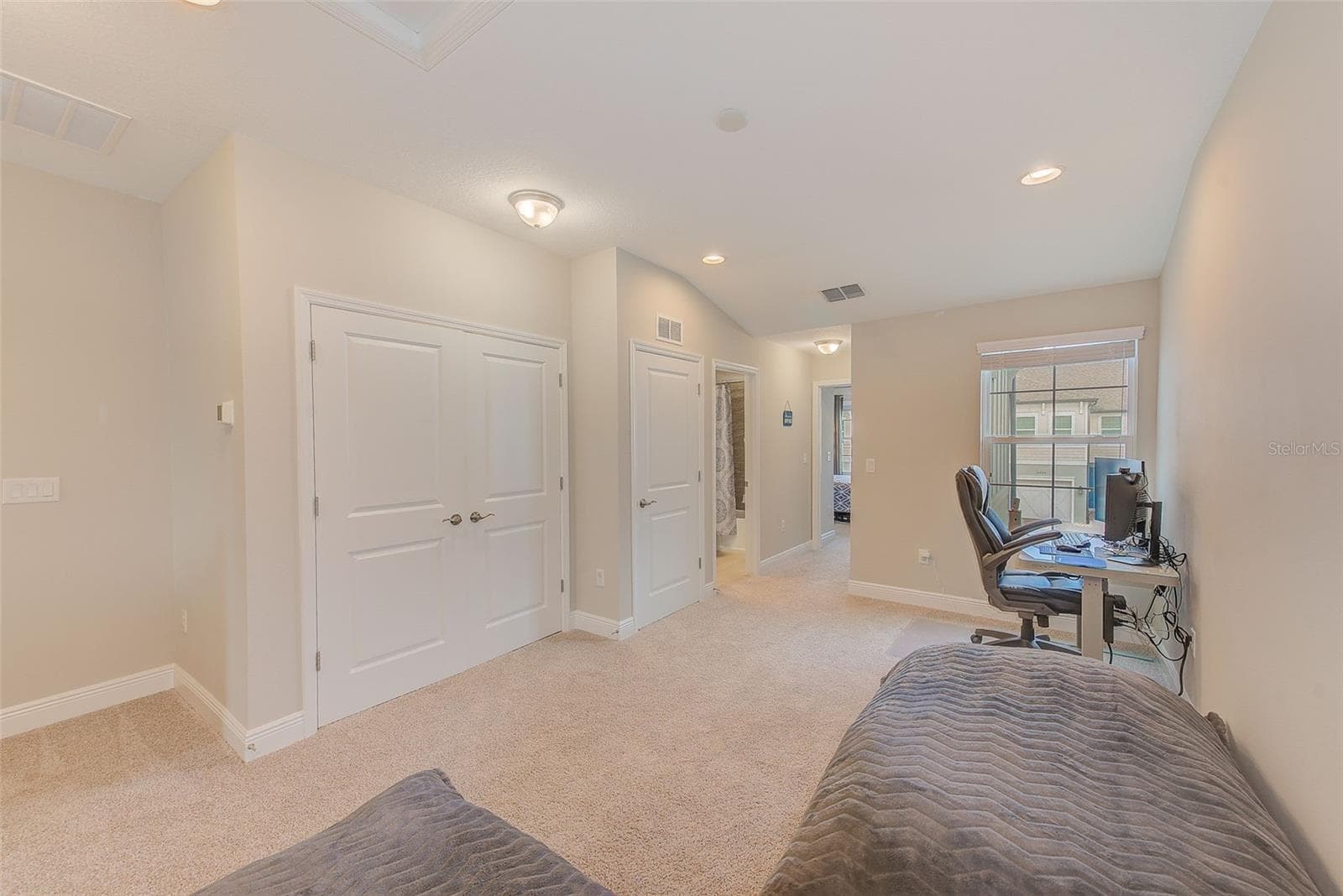 Townhouse at 2441 FOGGY CREEK CIR, CLEARWATER, photo 18 of 36