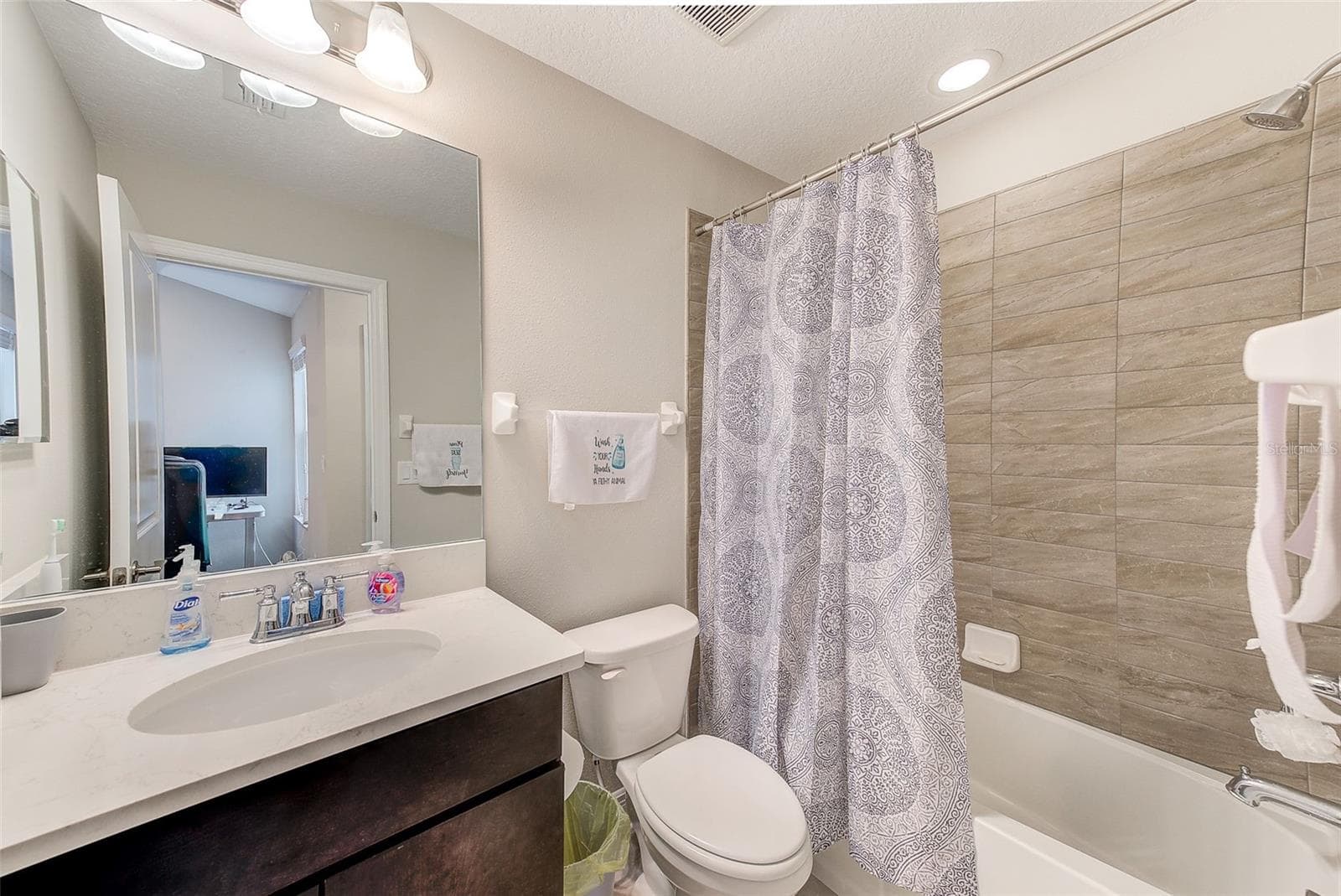 2nd Ensuite Bathroom - 2441 FOGGY CREEK CIR, CLEARWATER