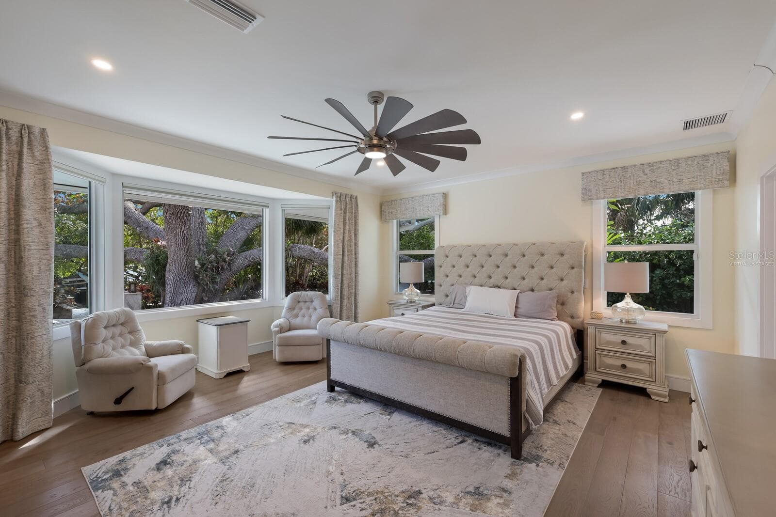 Virtually Staged - 1253 N BASIN LN, SARASOTA