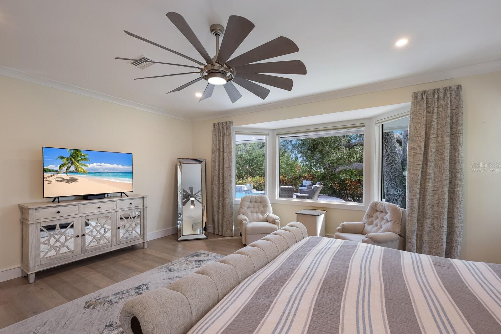 Virtually Staged - 1253 N BASIN LN, SARASOTA