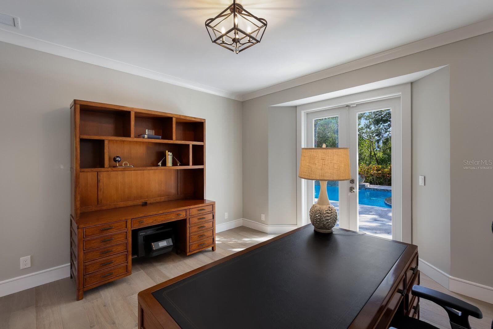 Virtually Staged - 1253 N BASIN LN, SARASOTA