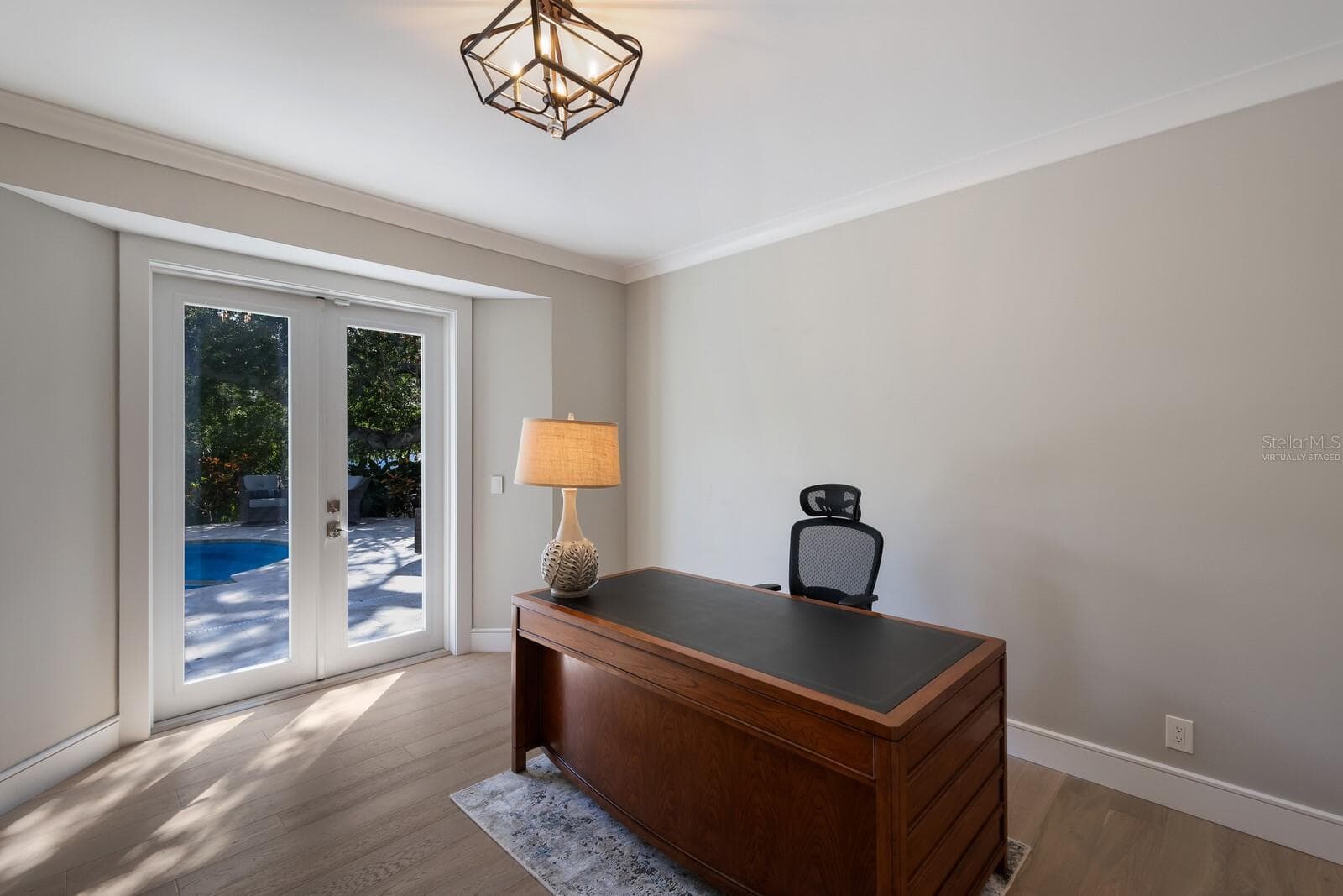 Virtually Staged - 1253 N BASIN LN, SARASOTA