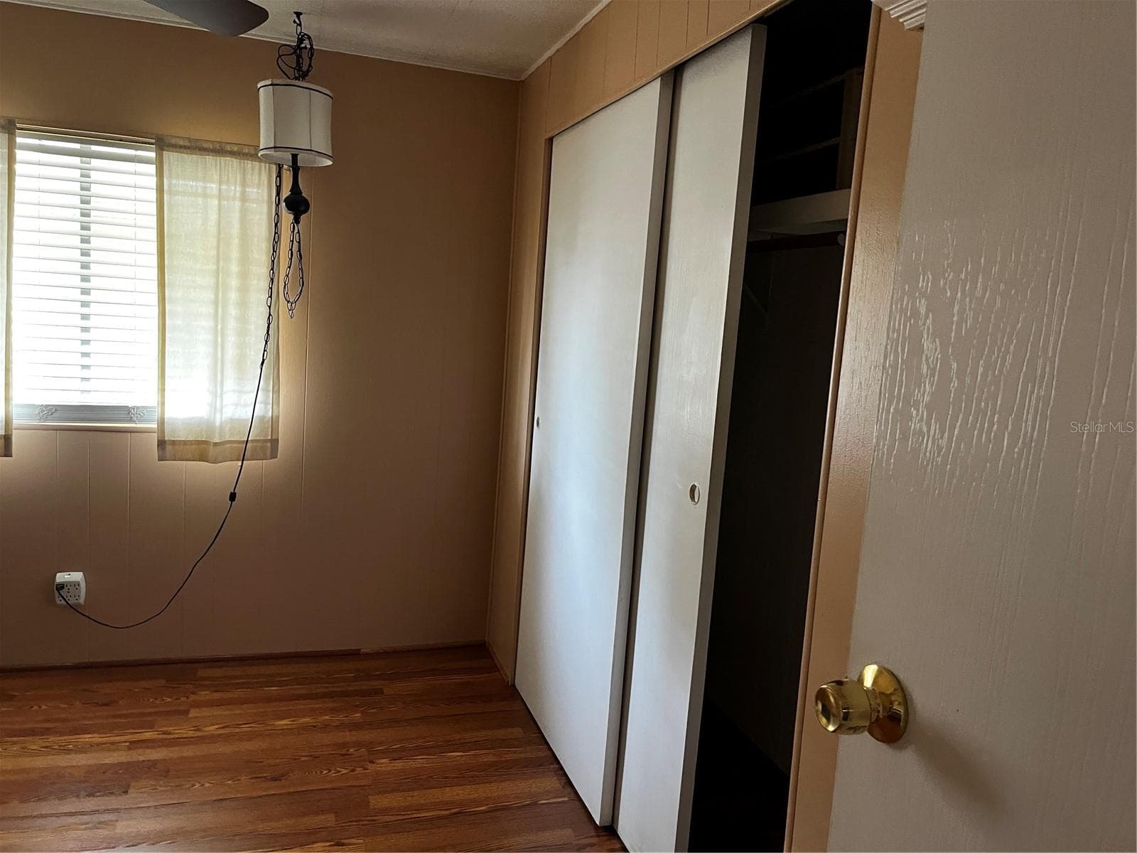 Spare bedroom/office - 212 PARADISE S, LEESBURG