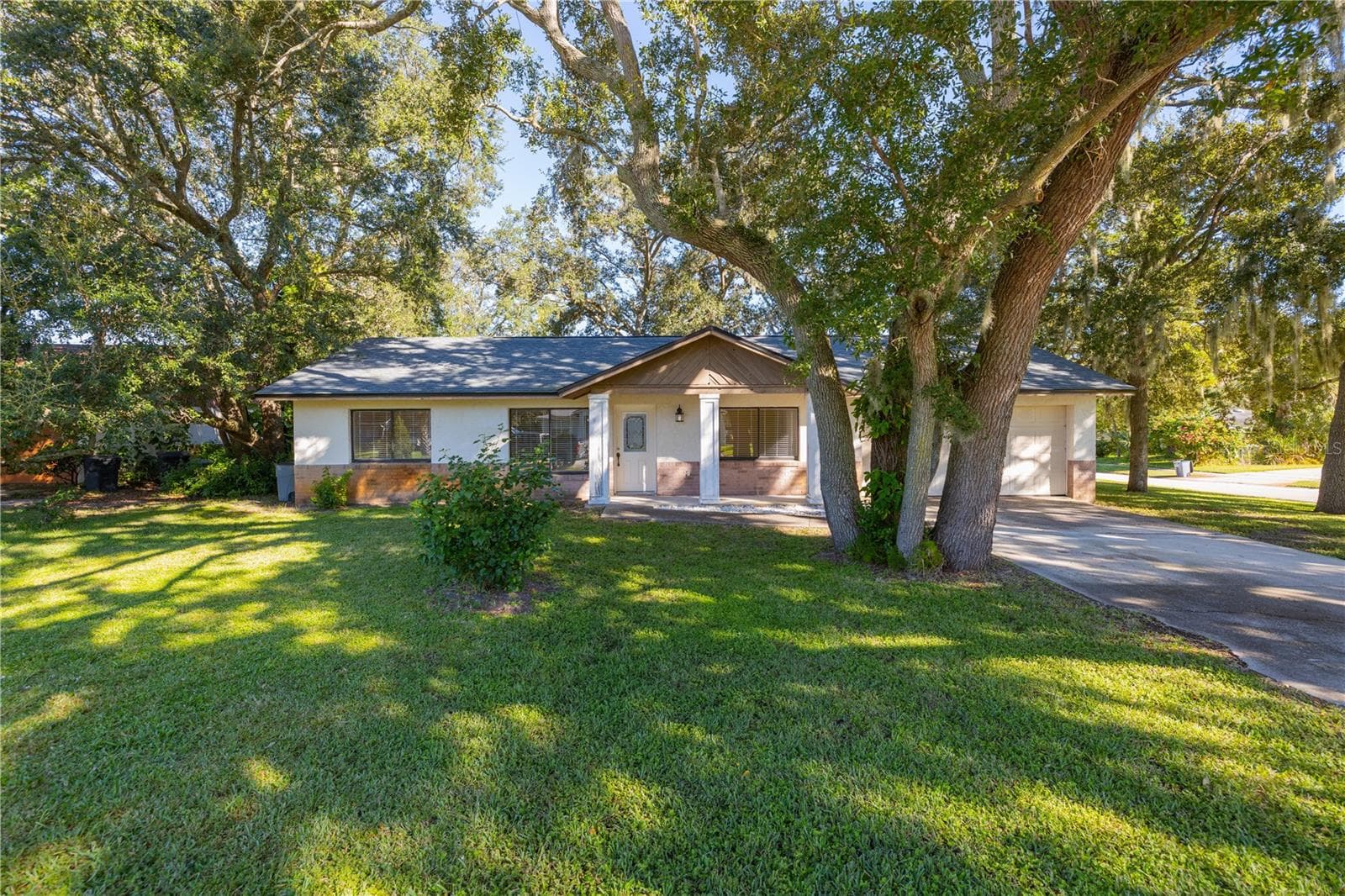 Single Family Residence at 600 ENGLISH OAKS DR, PORT ORANGE, photo 2 of 47