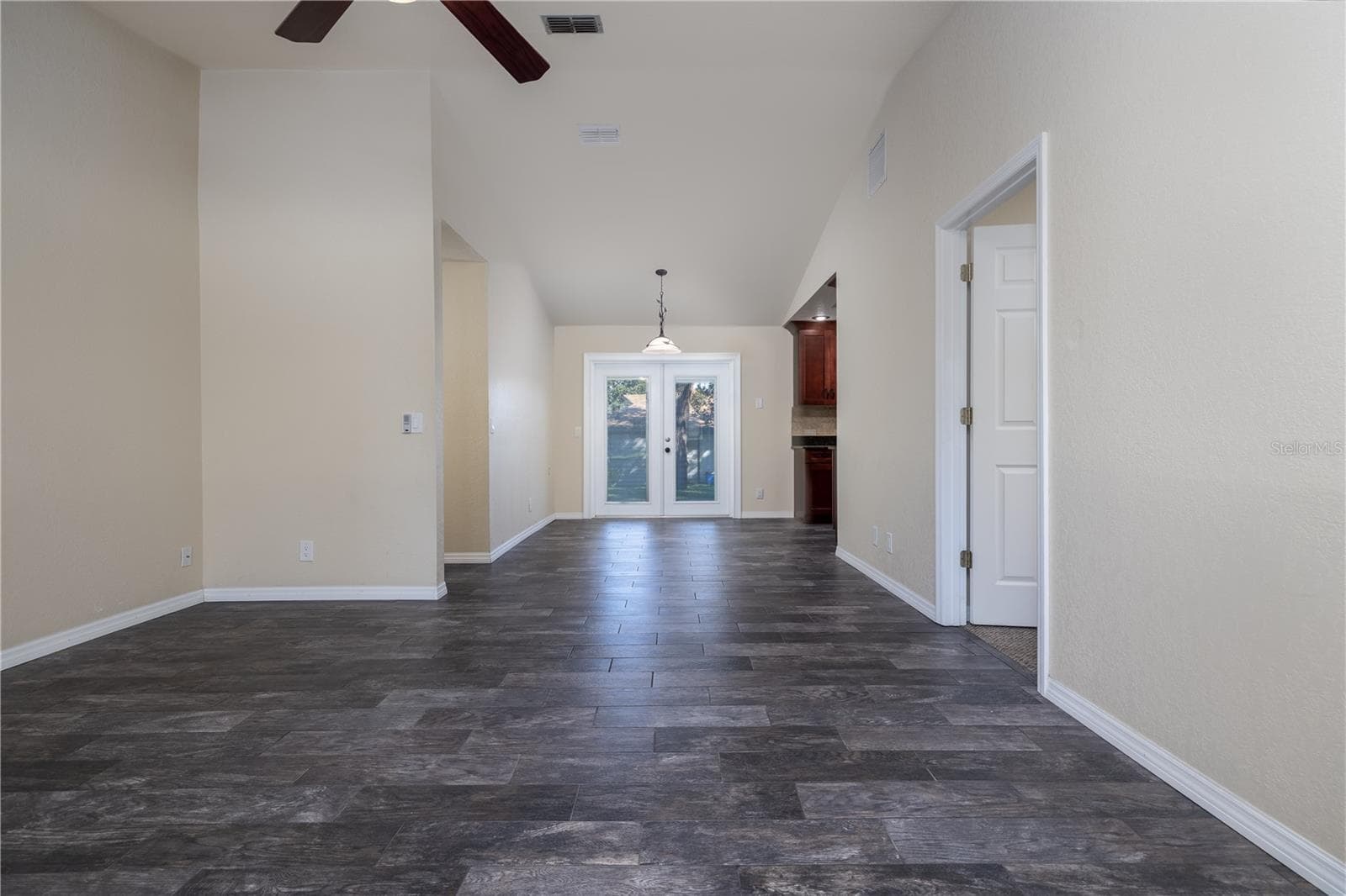 Single Family Residence at 600 ENGLISH OAKS DR, PORT ORANGE, photo 8 of 47