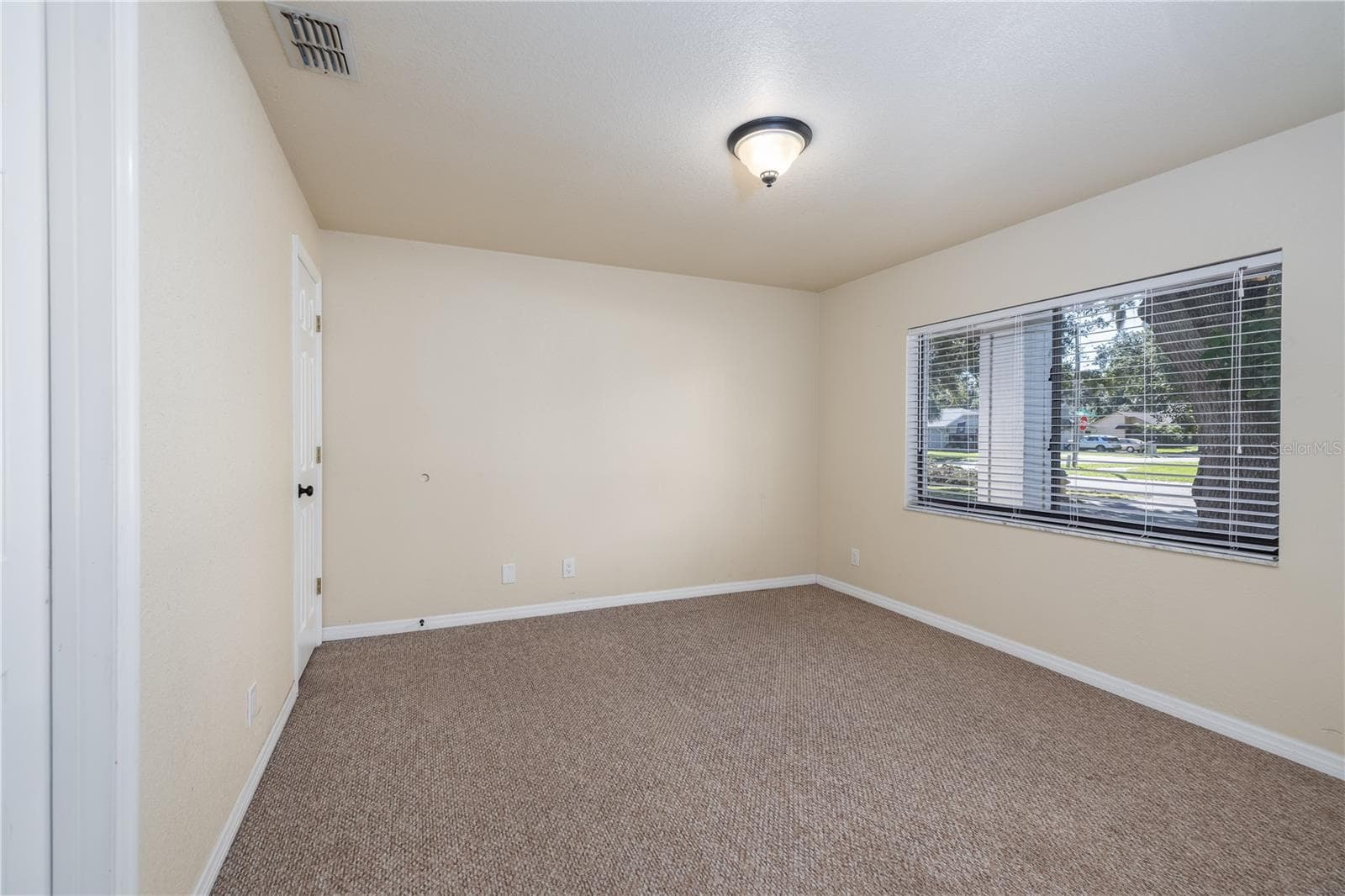 Single Family Residence at 600 ENGLISH OAKS DR, PORT ORANGE, photo 15 of 47