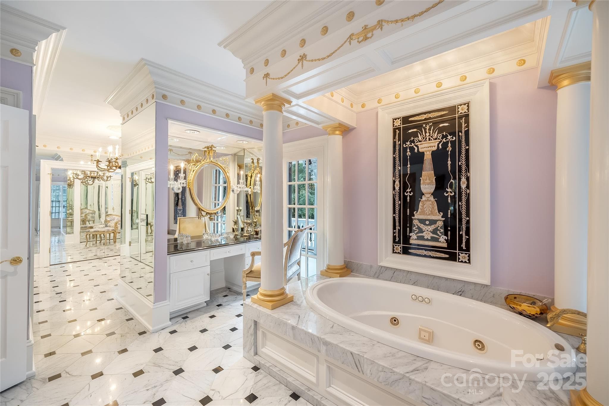 A dressing room to die for. - 2665 Rolling Hills Drive, Monroe