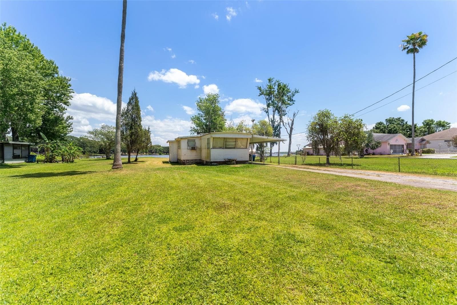 Big Yard! - 7558 BERKLEY RD, POLK CITY
