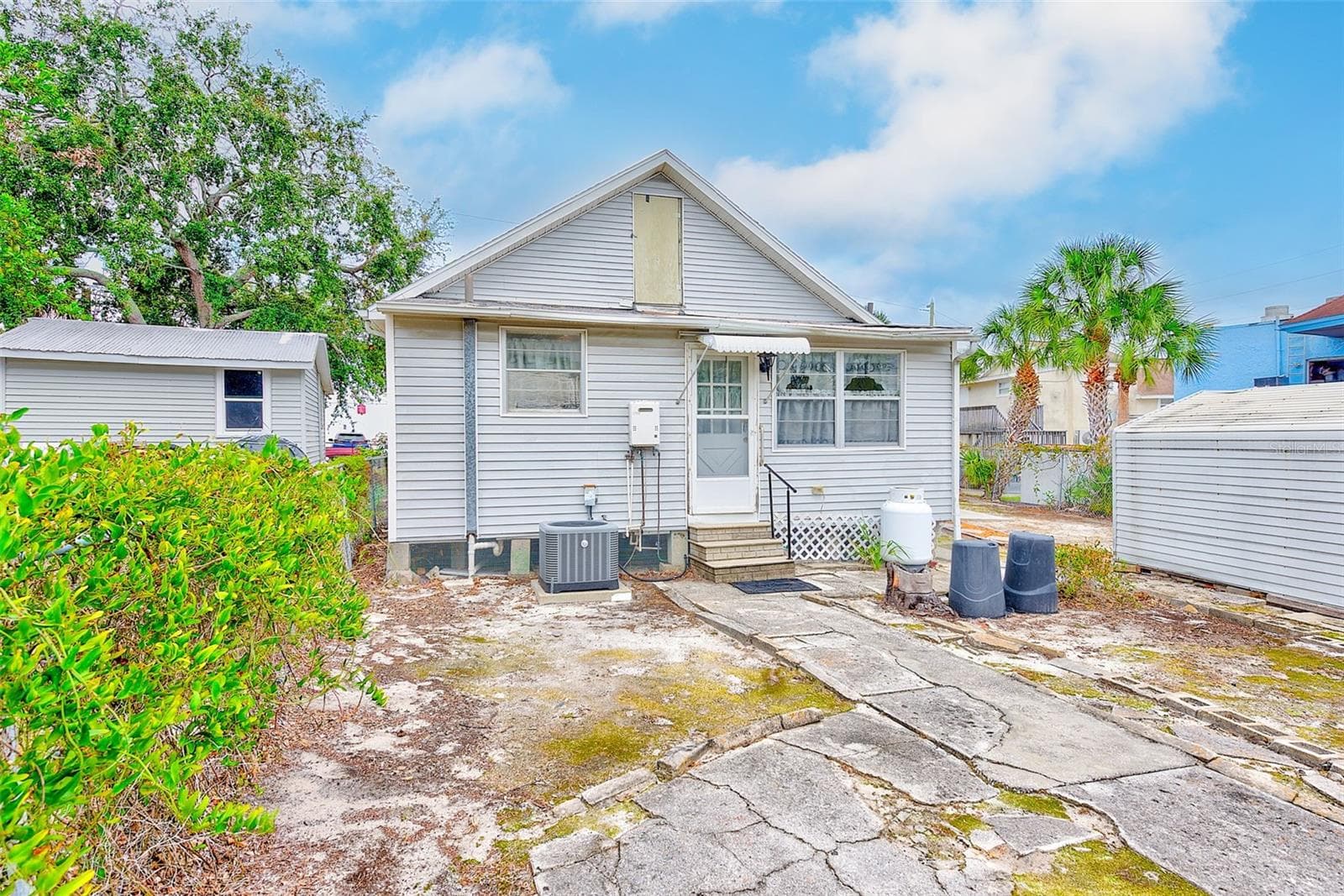 BACK EXTERIOR - 632 CROSS ST, TARPON SPRINGS