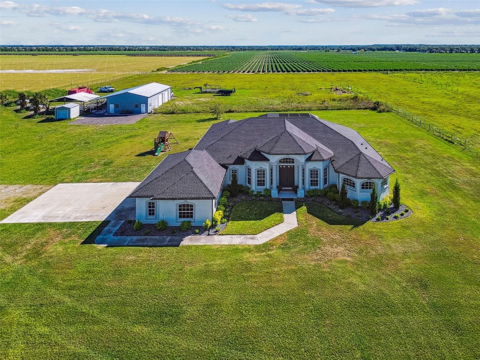 House and workshop - 15639 SETH COUNTRY LN, WIMAUMA