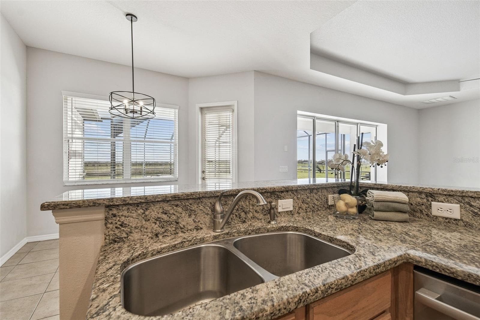 Single Family Residence at 15639 SETH COUNTRY LN, WIMAUMA, photo 16 of 82