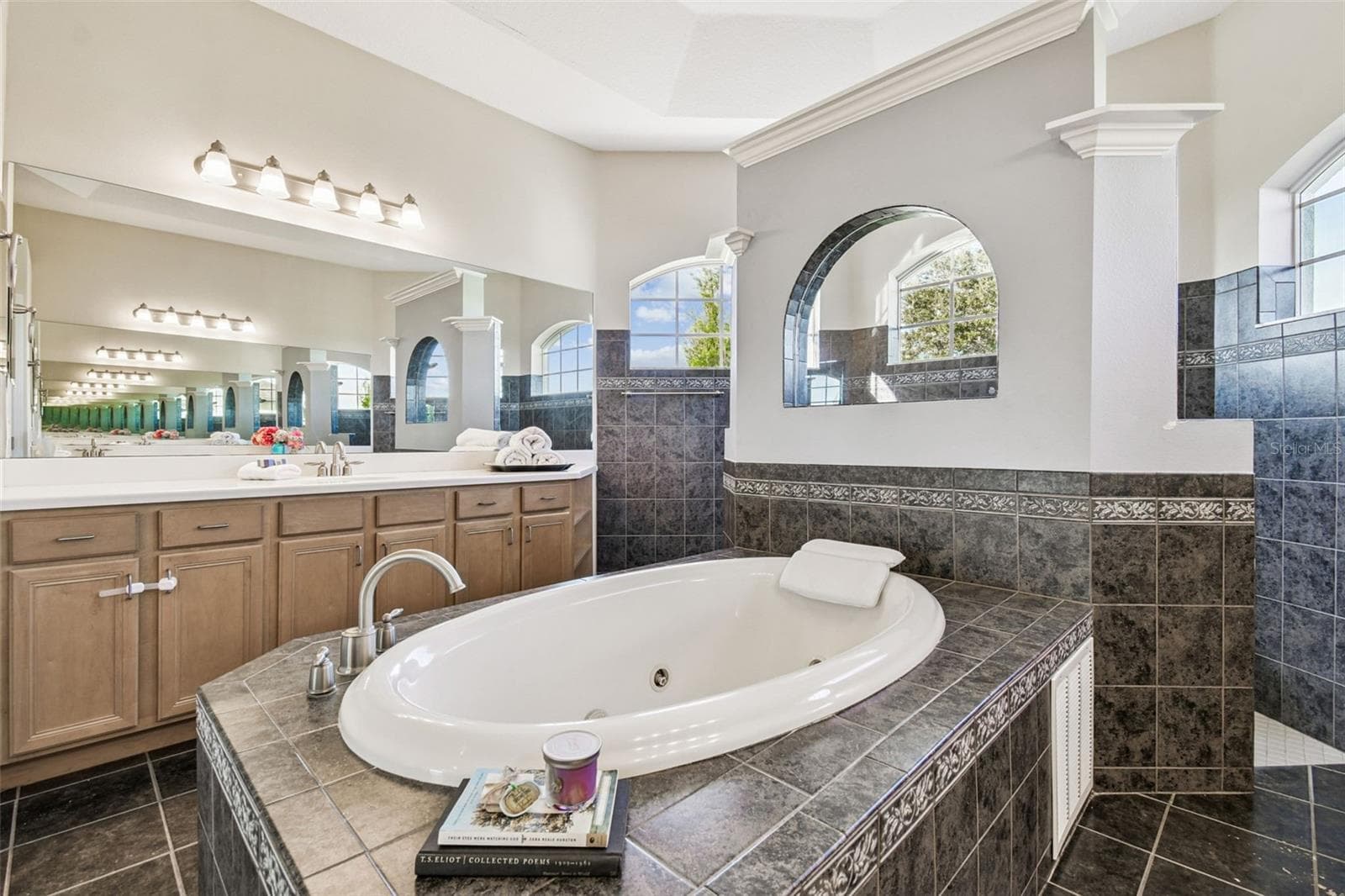 Single Family Residence at 15639 SETH COUNTRY LN, WIMAUMA, photo 26 of 82