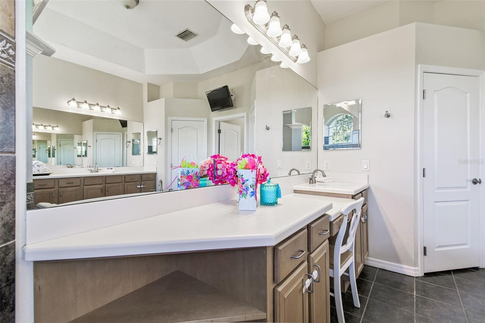 Single Family Residence at 15639 SETH COUNTRY LN, WIMAUMA, photo 31 of 82