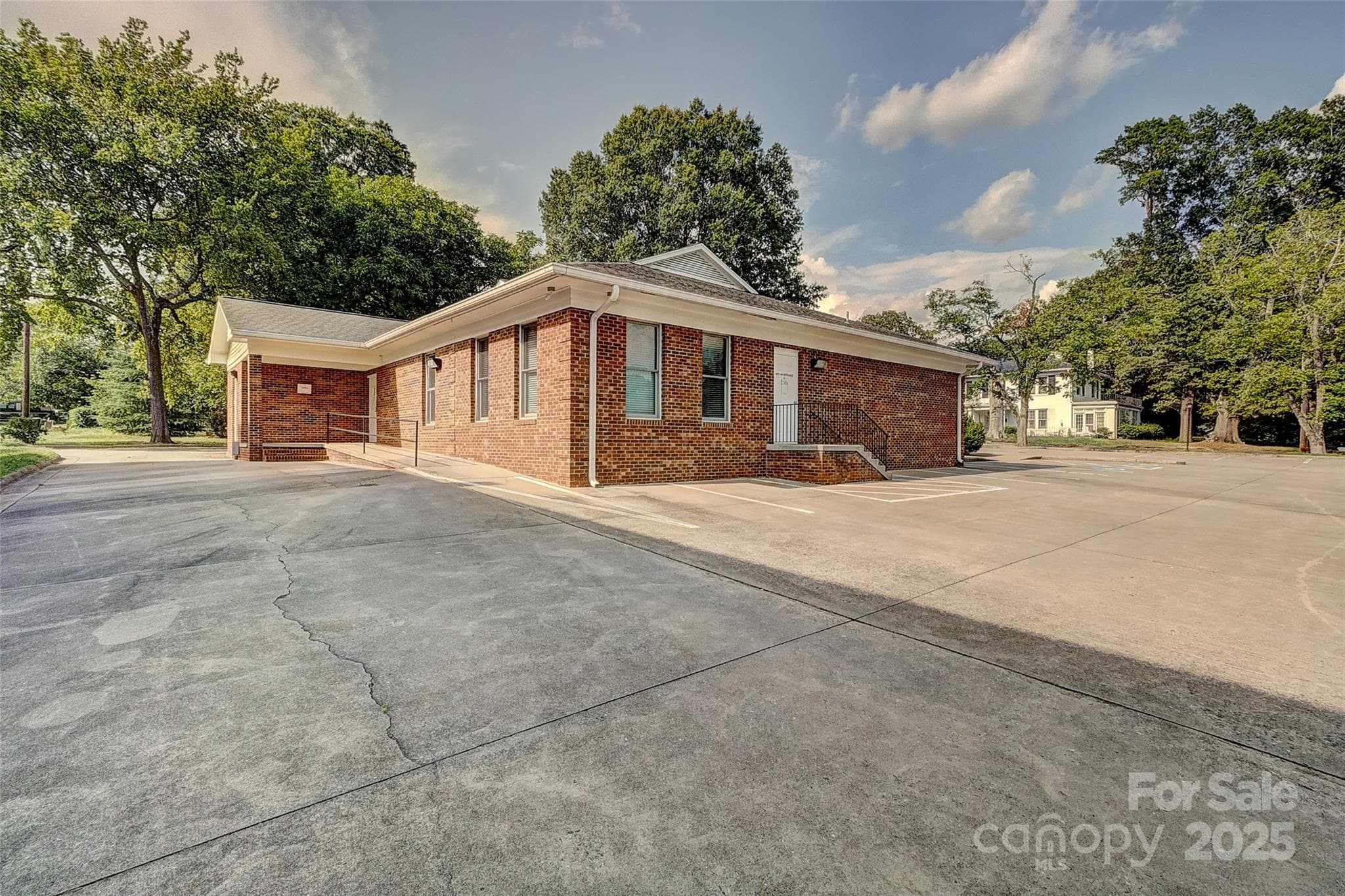 Medical at 112 S Oak Street, Cherryville, photo 2 of 48