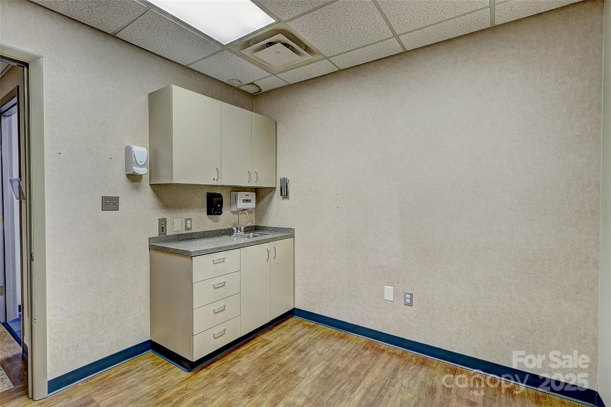 Medical at 112 S Oak Street, Cherryville, photo 8 of 48