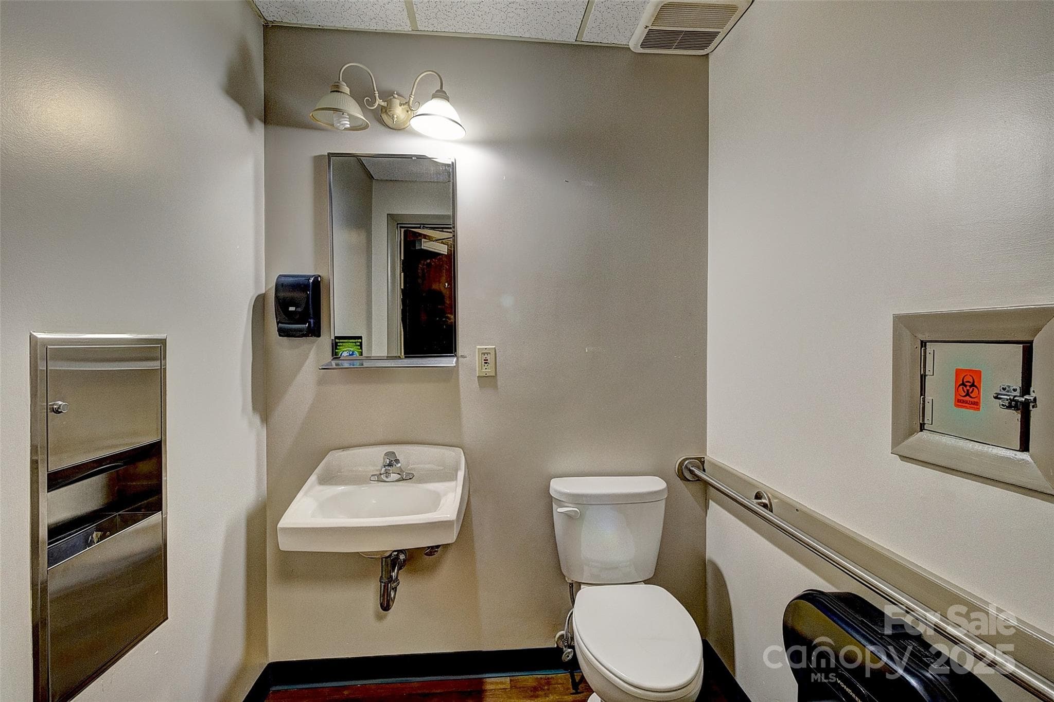 Medical at 112 S Oak Street, Cherryville, photo 32 of 48