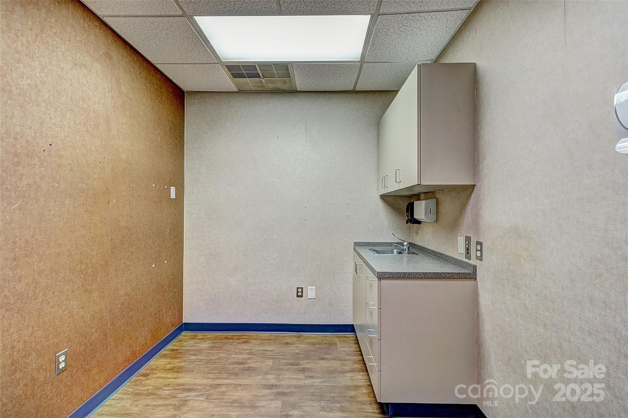 Medical at 112 S Oak Street, Cherryville, photo 39 of 48