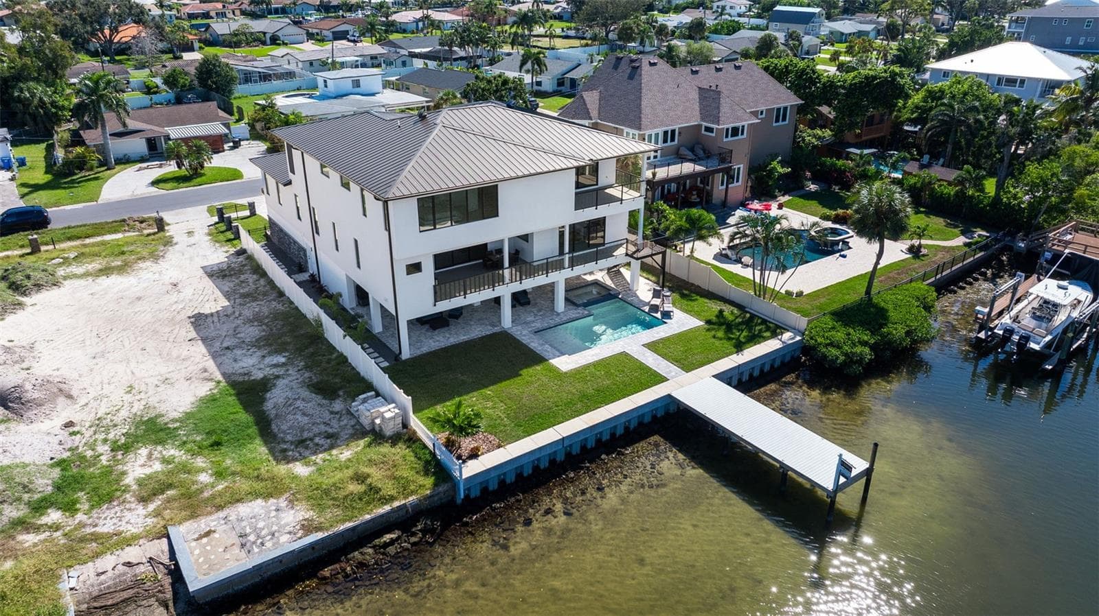 Single Family Residence at 2121 BAYOU GRANDE BLVD NE, ST PETERSBURG, photo 87 of 110